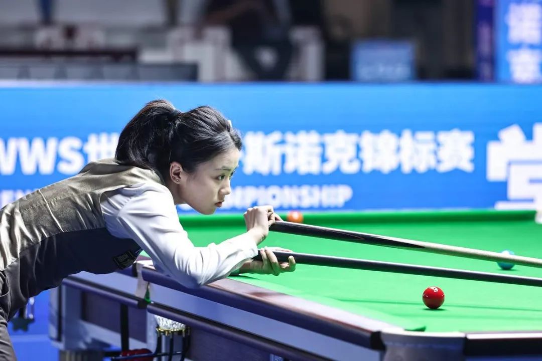 门一脚为球 门一脚为球